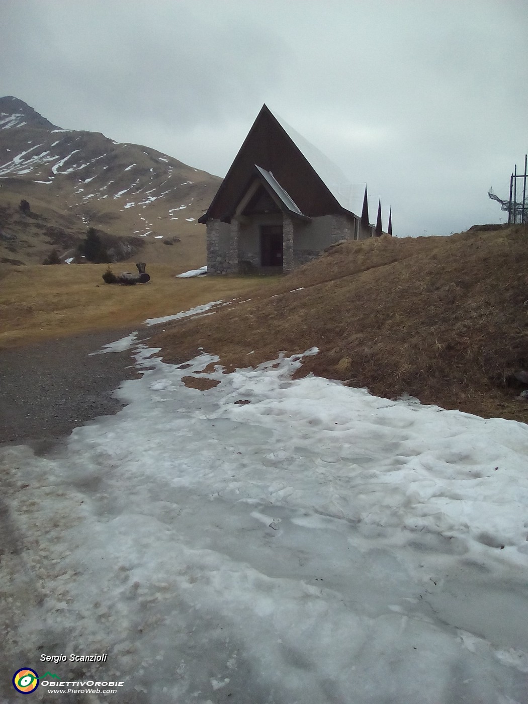 05 - La chiesa  di Artavaggio.jpg